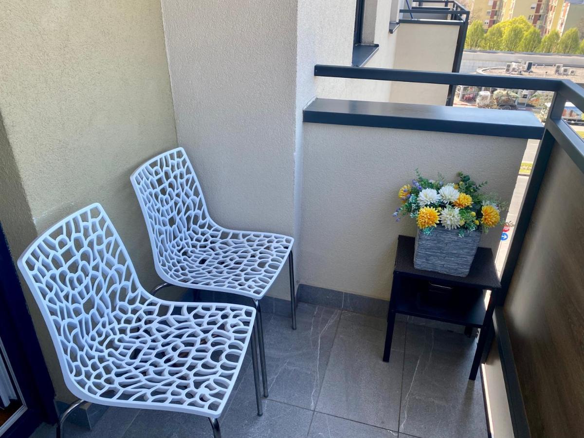 זאגרב Studio Apartman Krila Wings- Parking In Garage מראה חיצוני תמונה